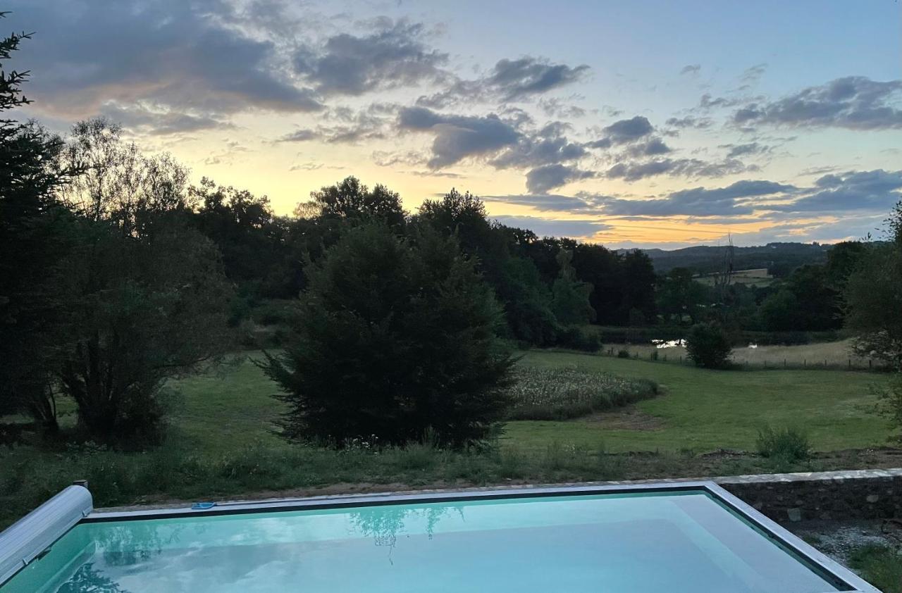 Une Pause En Correze Sarroux Luaran gambar