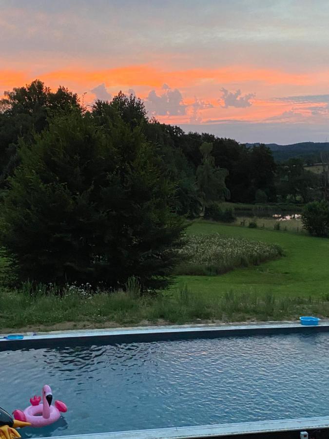Une Pause En Correze Sarroux Luaran gambar
